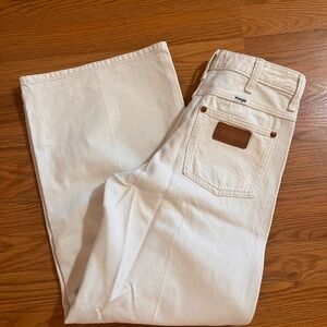 Wrangler Women’s Cream Straight Jeans